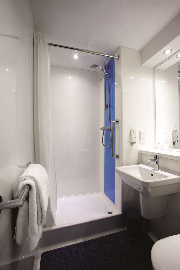 Travelodge Okehampton Whiddon Down Room photo